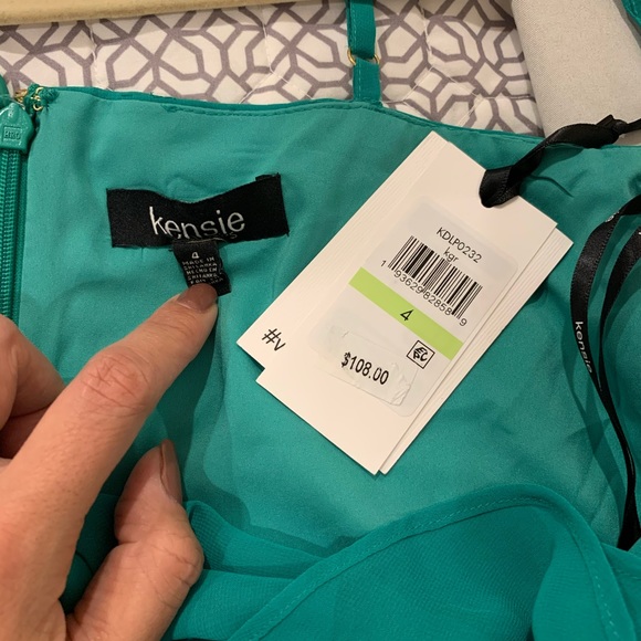 Green Kensie Dress - Picture 4 of 8